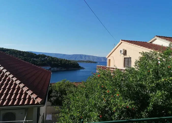 Marija Jelsa (Hvar)